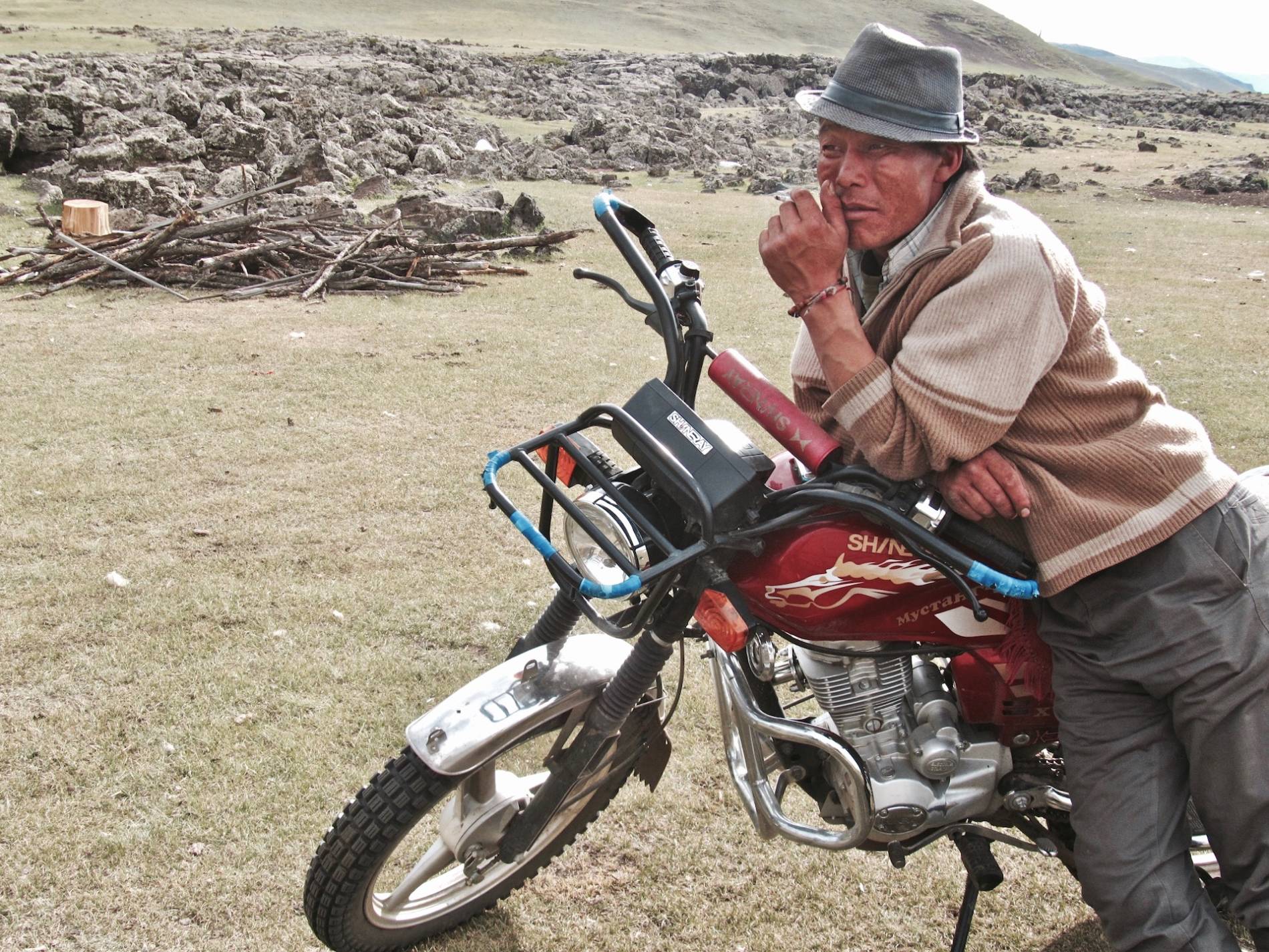 moto steppe mongolie