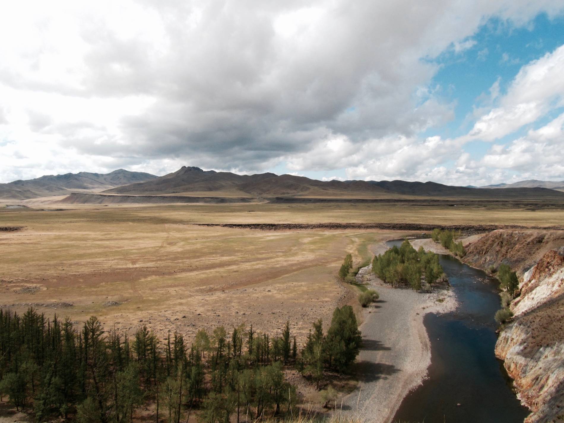 paysage rivière mongolie