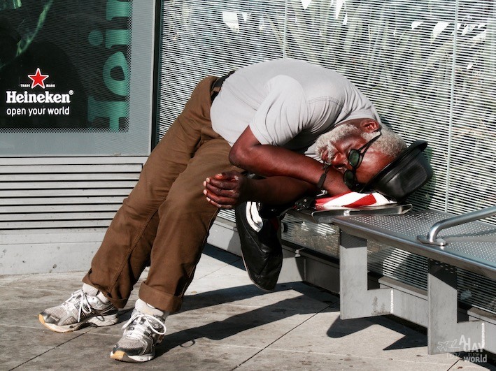 bus-station-los-angeles