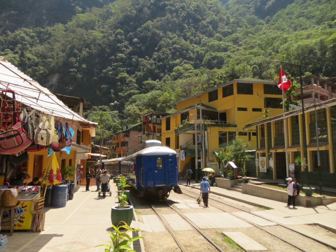 aguas_calientes_perou_train