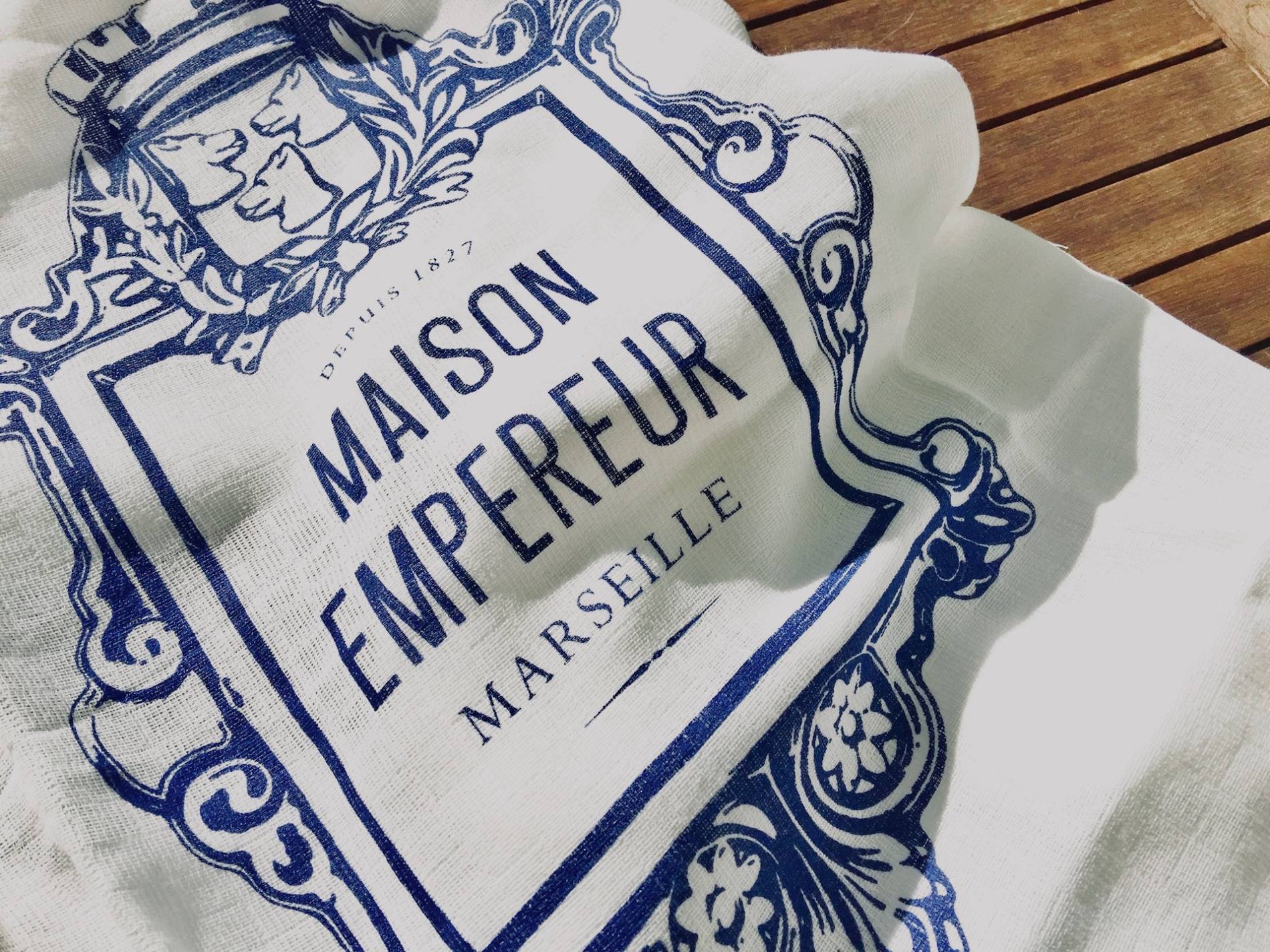 maison-empereur-marseille-torchon