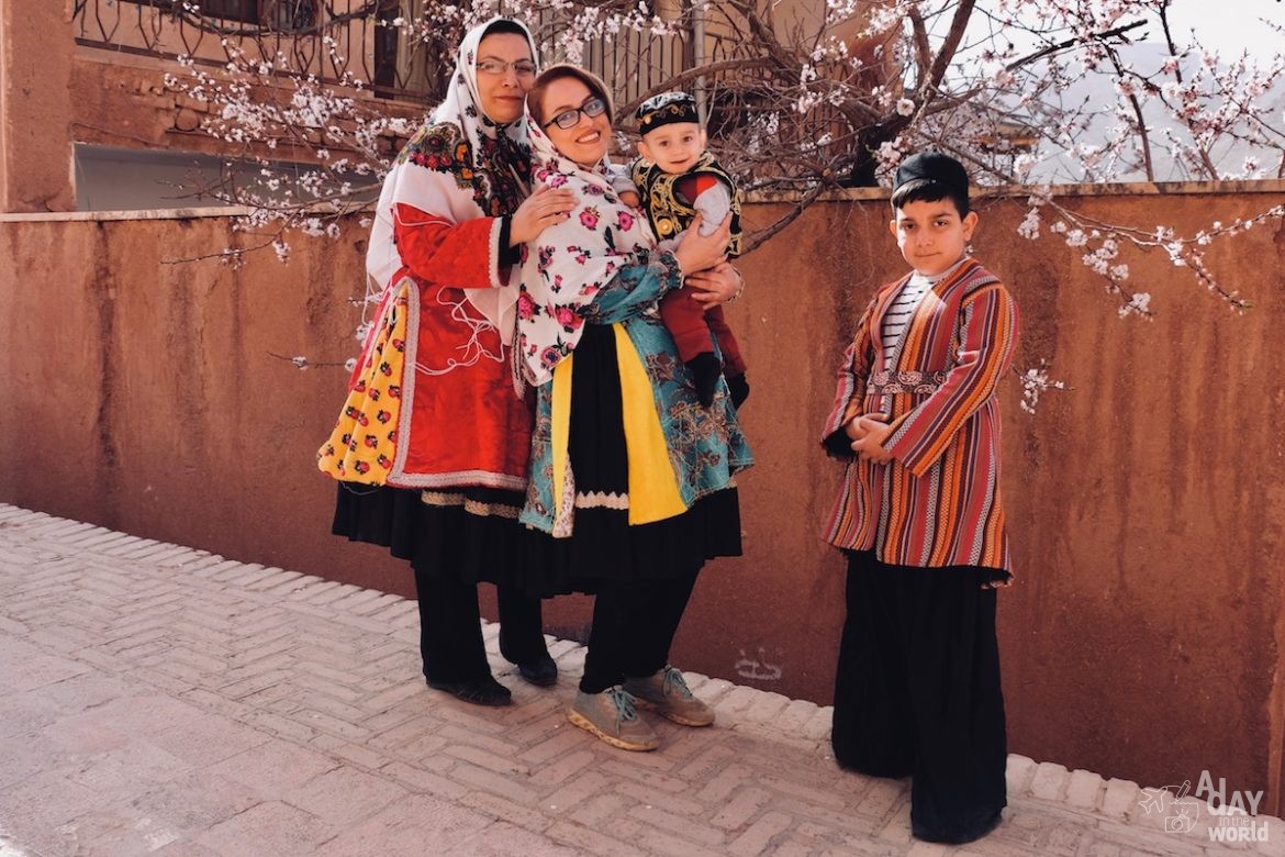 famille-iran-abyaneh-iran