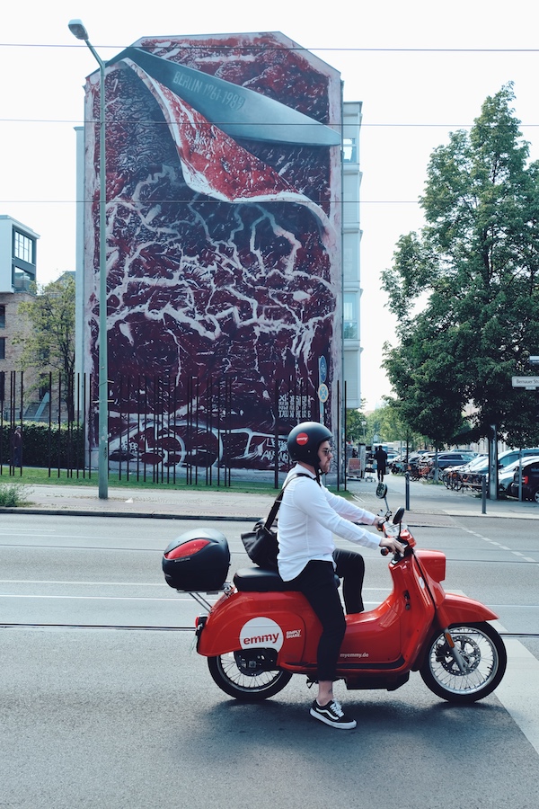 street-art-berlin-wall